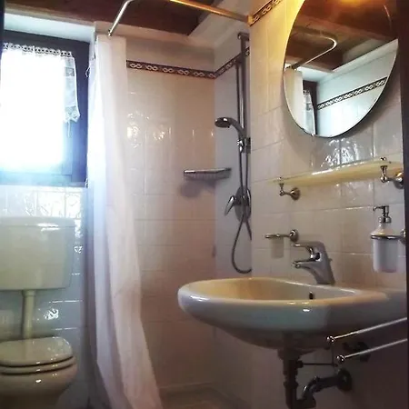 One-bedroom In I *